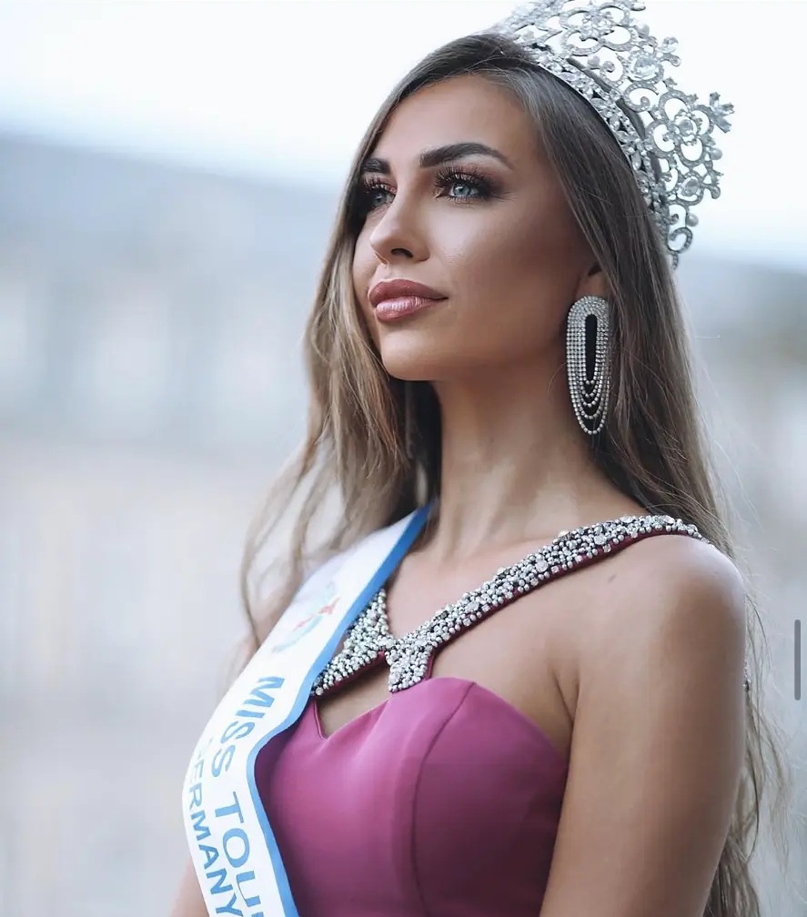 Miss Tourism Germany 2022 · Portrait